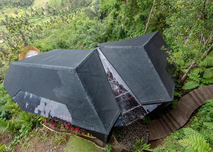 Villa Dreamy Cliffside Bamboo Villa Heated Pool & Stunning View *