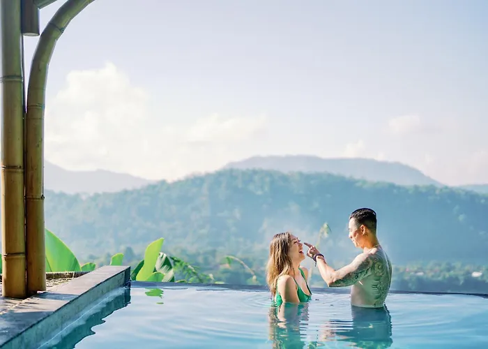 Villa Dreamy Cliffside Bamboo Villa Heated Pool & Stunning View Klungkung